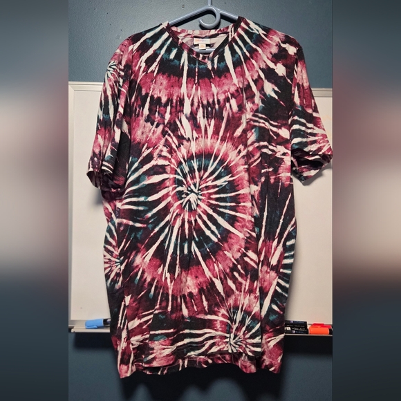 LuLaRoe Tops - 69. Lularoe Tye dye tee 3xl New With Tags